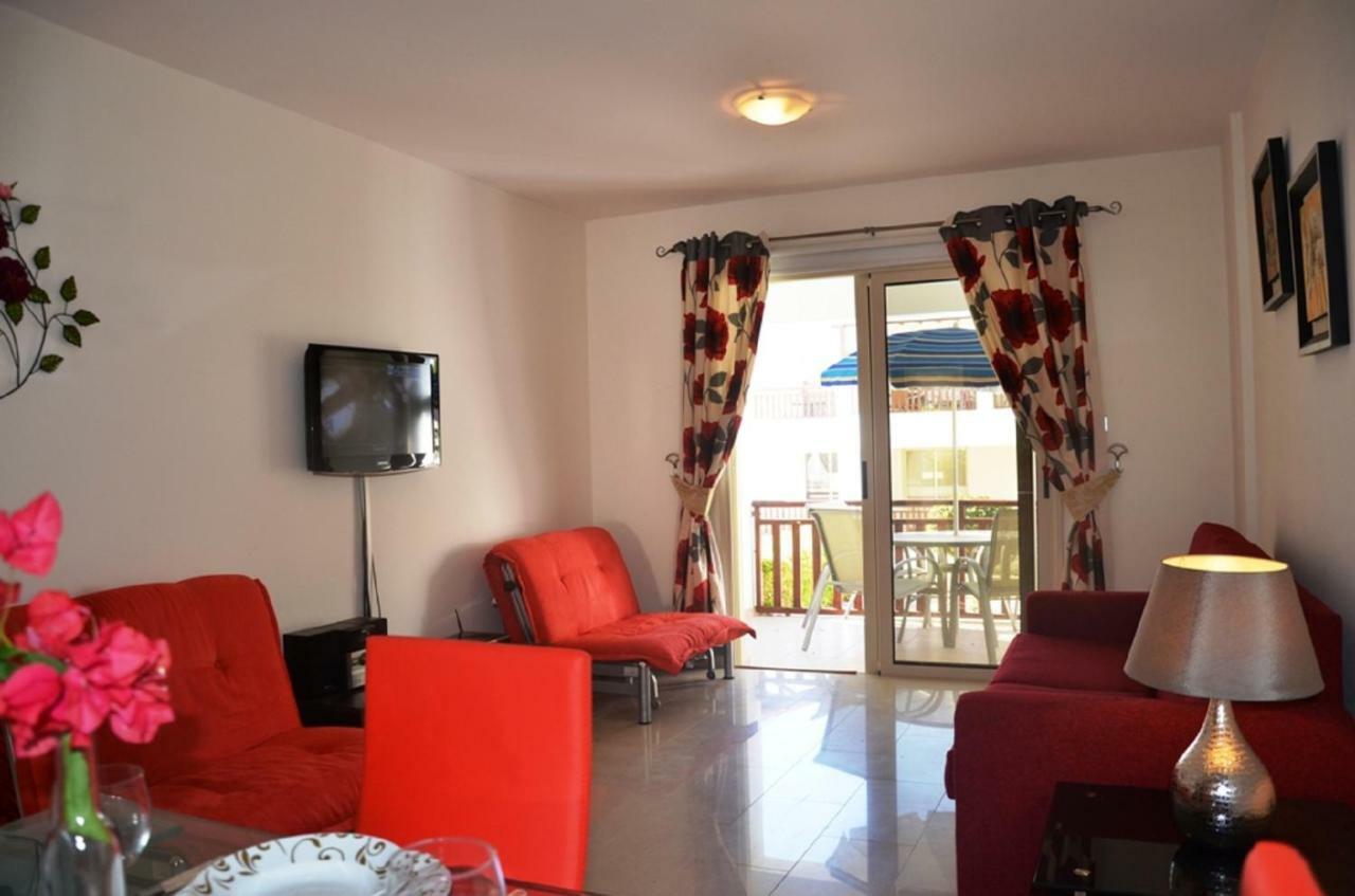 Ground Floor One Bedroom Apartment B2, 3 Pools, Free Wifi Peyia Dış mekan fotoğraf