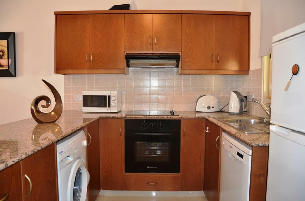 Ground Floor One Bedroom Apartment B2, 3 Pools, Free Wifi Peyia Dış mekan fotoğraf